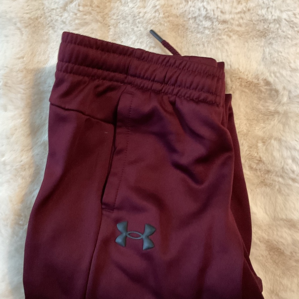 UNDER ARMOUR•Boys Maroon DriFit Iconic Athletic Pants•L